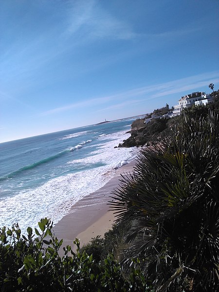 File:Punta de Trafalgar y playa Los Castillejos.jpg