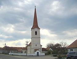A falu középkori eredetű református-unitárius temploma