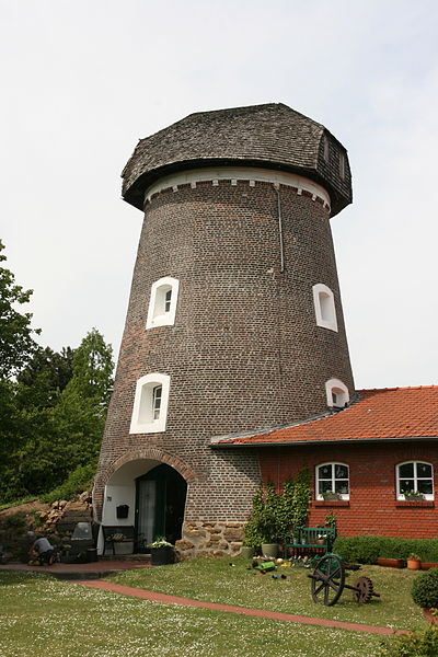 File:Raesfeld Erle - Schermbecker Straße - Turmwindmühle Schwane 02 ies.jpg