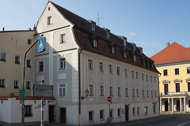 File:Regensburg Bismarckplatz 5 01 THWZ.jpg