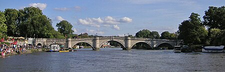 Richmond 018 Richmond Bridge TT panorama.JPG