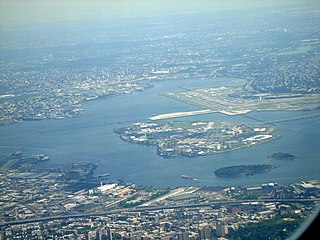 <span class="mw-page-title-main">Rikers Island Bridge</span> Bridge between Queens and Rikers Island, New York