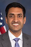 Ro Khanna, offizielles Porträt, 115. Kongress (beschnitten) .jpg