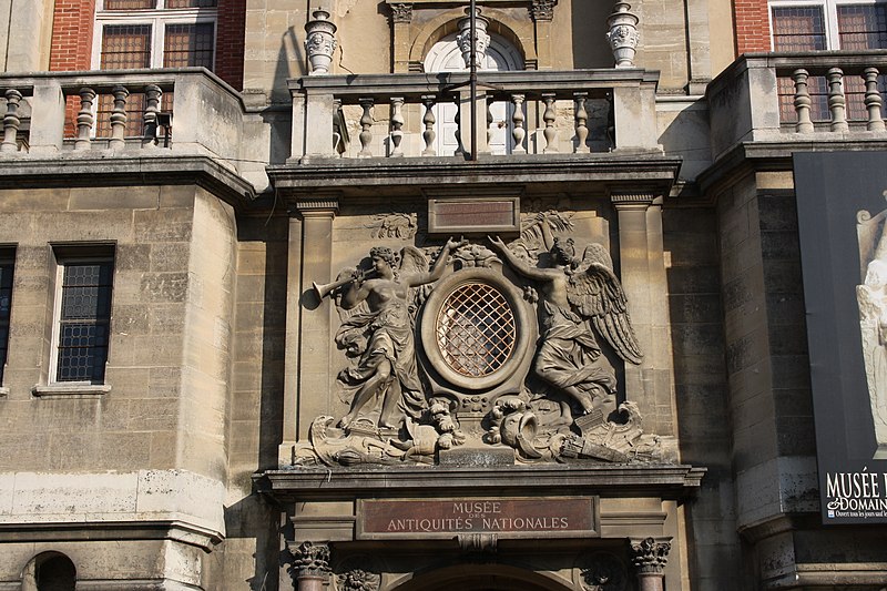 File:Saint-Germain-en-Laye Château Vieux 2011 081.jpg