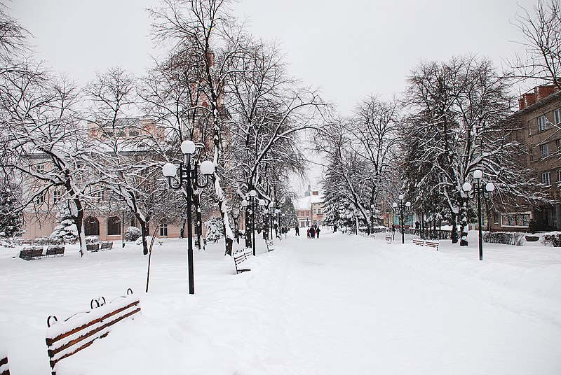 File:Sambir Market Square RB.jpg