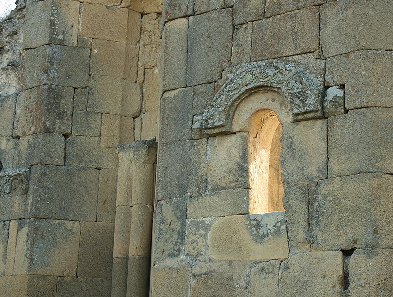 File:Samshvilde Sioni church. Ruins (Photo A. Muhranoff, 2010)-1.jpg