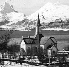 Sandnessjøen kirke - Kirche Sandnessjøen (cropped).jpg