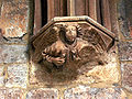 Angel músico. Ménsula del Claustro.