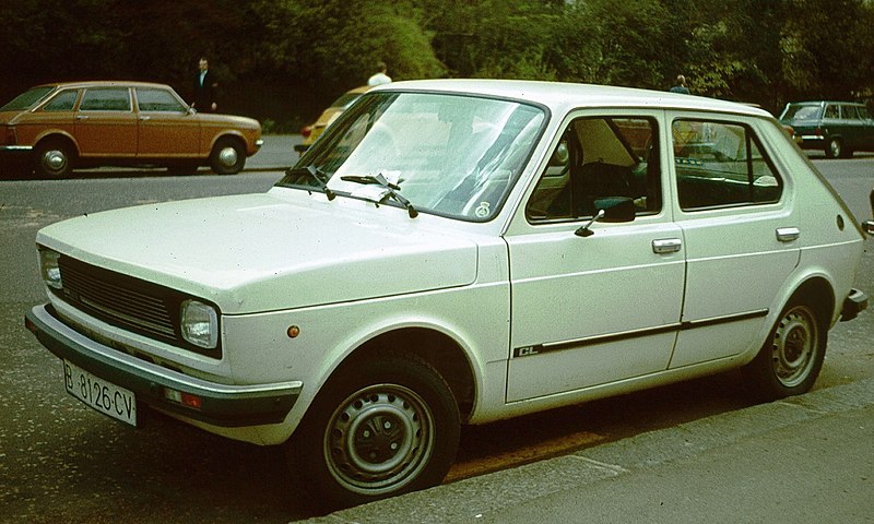 File:Seat 127 4p Series 2 Barcelona.jpg