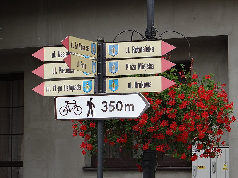 File:Signs in Serock - 03.JPG