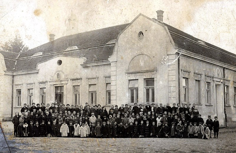 File:Skola sveti sava1.jpg