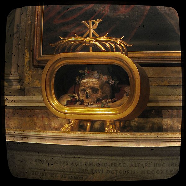 File:Skull of Saint Valentine - Flickr - seriykotik1970.jpg