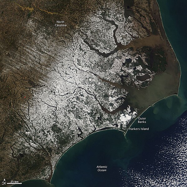 File:Snow in Coastal North Carolina 2010-02-14.jpg