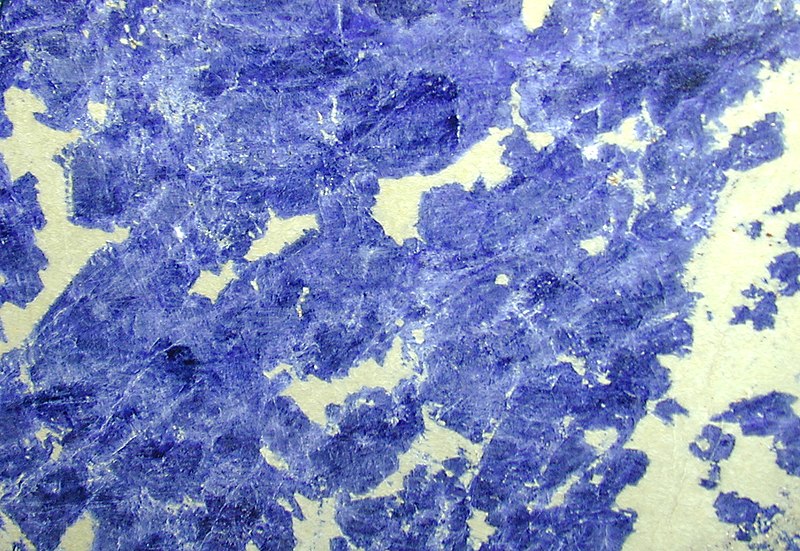 File:Sodalite peg.jpg