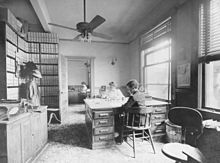 Southern Pine Lumber Company billing clerk's office, Texarkana, Arkansas, 1907. Southern Pine Lumber Company billing clerk's office.jpg