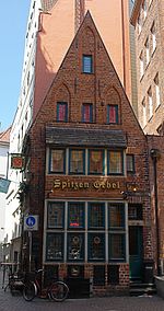 Spitzen Gebel