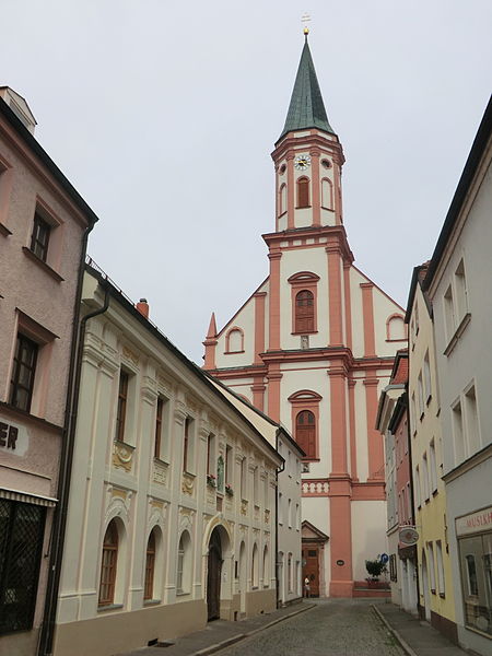 File:Straubing, Karmelitenkirche 001.JPG