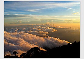 Sunrise at Mount Kinabalu.jpg