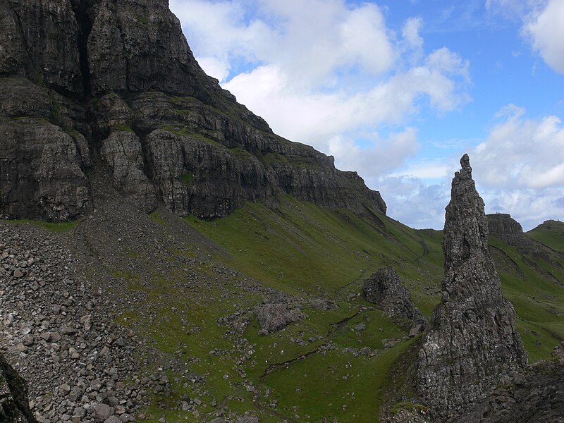 File:The Storr (Skye) 15.JPG