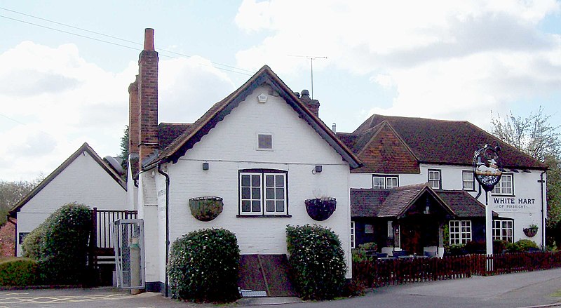 File:The White Hart, Pirbright - geograph.org.uk - 2903345.jpg