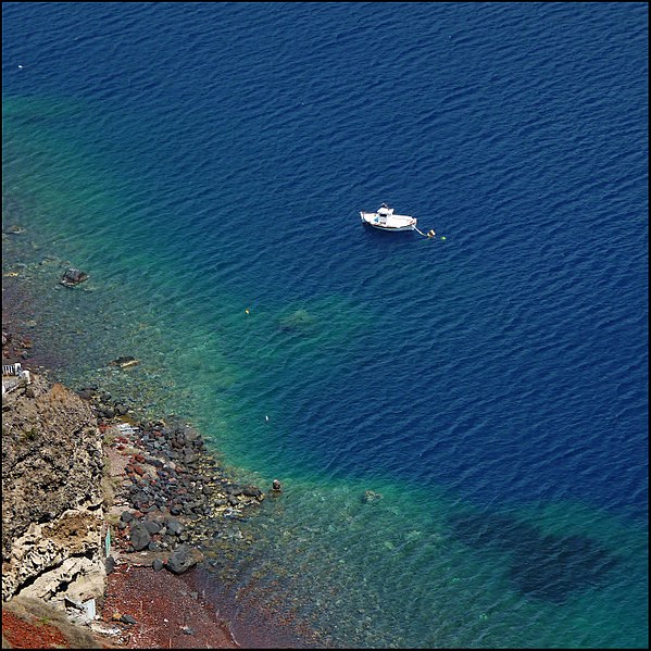 File:The sea from Oia - panoramio.jpg