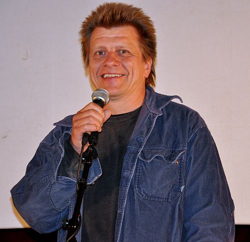 The actor Timo Torikka wrote and directed Hobitit.