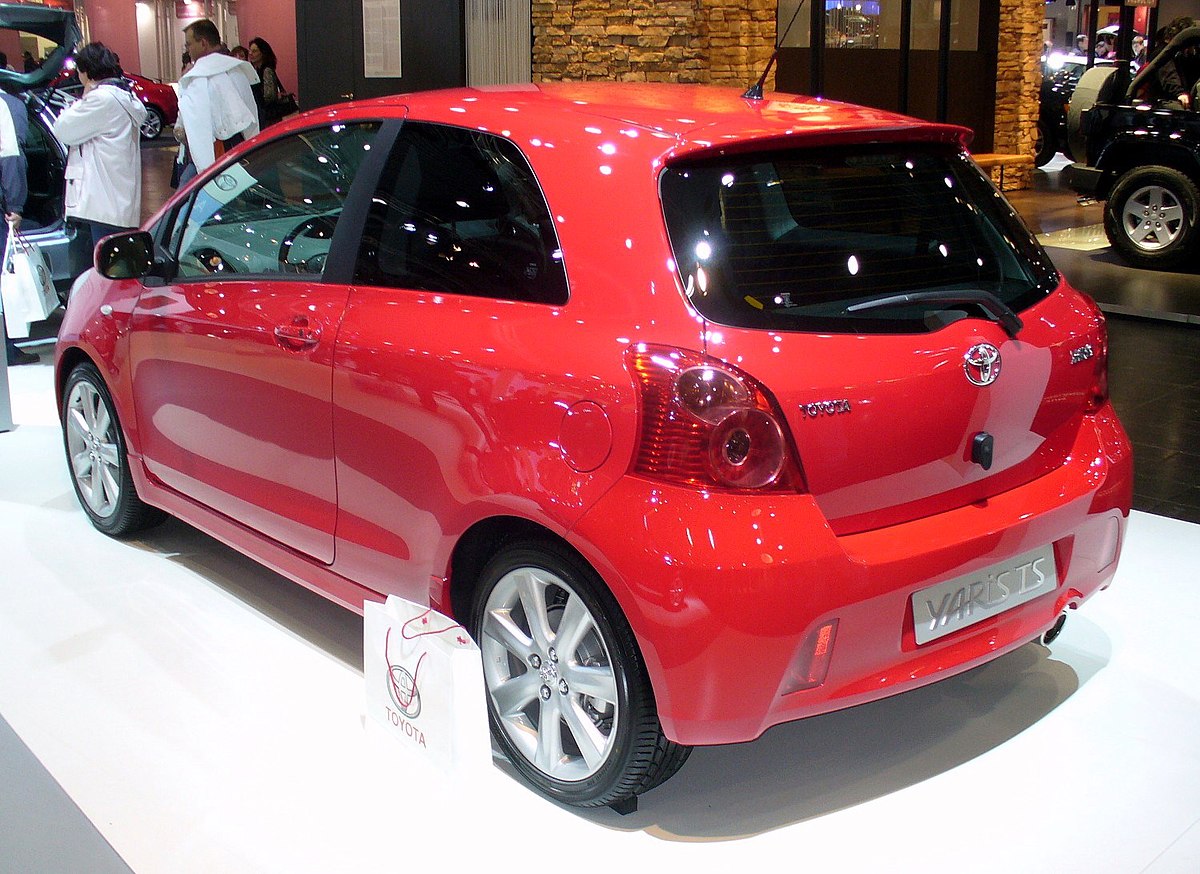 File:Toyota Yaris TS Heck.JPG - Wikimedia Commons