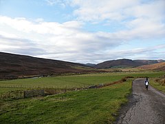 Strath bo'ylab Achvaich tomon sayohat - geograph.org.uk - 1047845.jpg