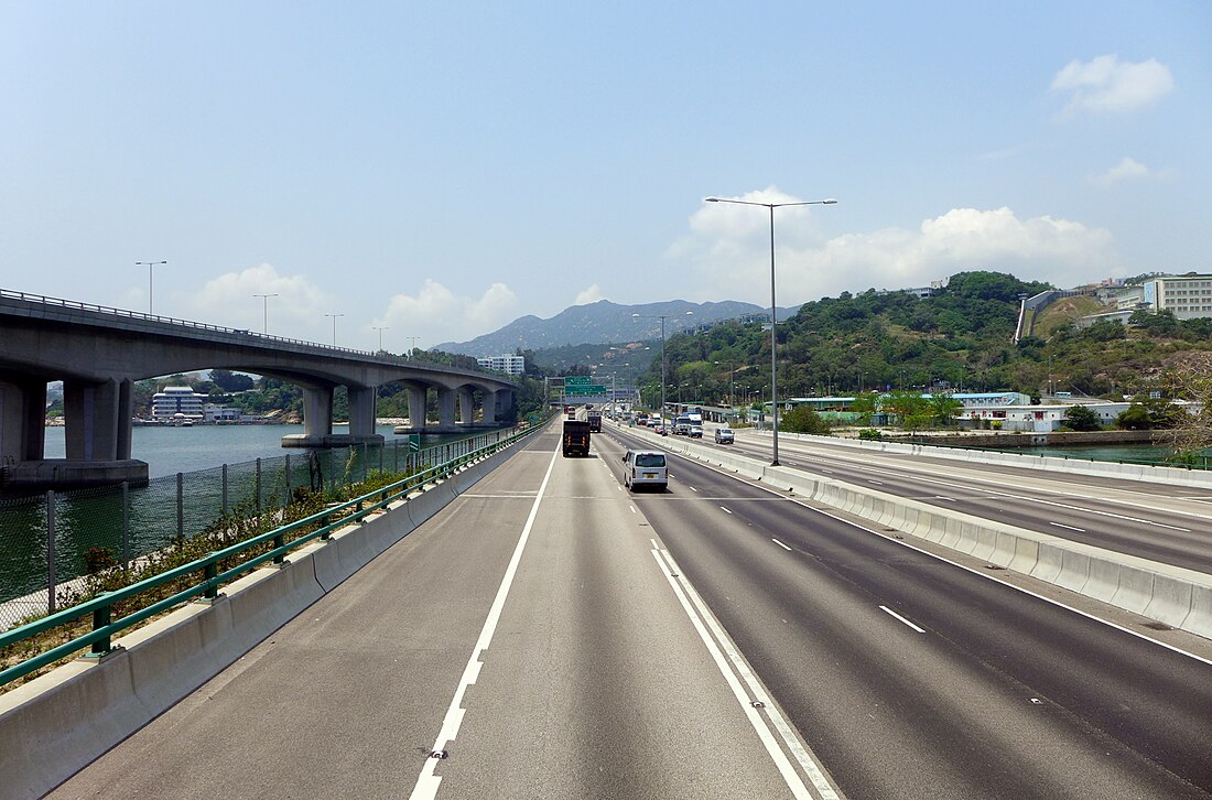 File:Tuen Mun Road Tai Lam Section 201504.jpg