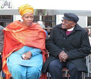 Desmond Tutu: n Kort lewensgeskiedenis, Godsdienstige en politieke sieninge, Verwysings