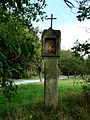 Čeština: Boží muka jihovýchodně od města Velešín v okrese Český Krumlov, Jihočeský kraj. English: Column shrine south-east of the town of Velešín, Český Krumlov District, South Bohemian Region, Czech Republic.