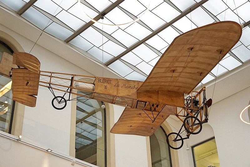 File:Verkehrsmuseum Dresden - Luftfahrt - Blériot XI La Manche - DSC4570.jpg