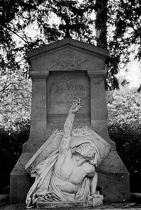 Verne tomb