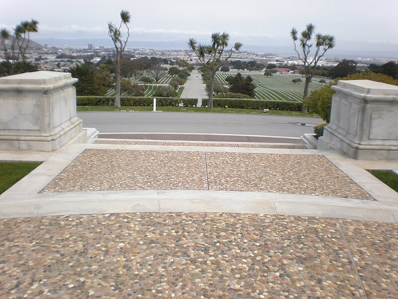 File:View from GGNC mound 1.JPG