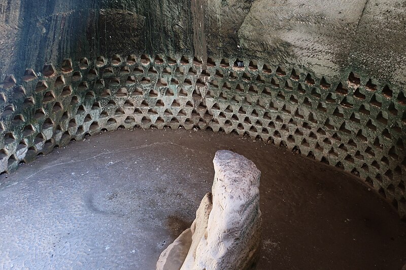 File:View of columbarium at Maresha.jpg