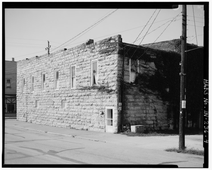 File:View southwest, Main Street and north facades - 111 West Fifth Street (Commercial Building), 111 West Fifth Street, English, Crawford County, IN HABS IND,13-ENG,2-4.tif