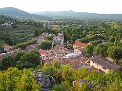 Vue du village depuis le château féodal.