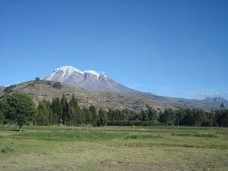 File:Vista panorámica del Nevado Chimborazo desde Nitiluisa.jpg
