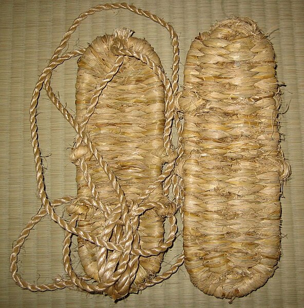 File:Waraji on tatami.jpg