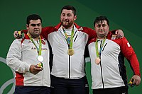 Siegerehrung 2016 im Gewichtheben: ganz links Gor Manasjan mit Silber