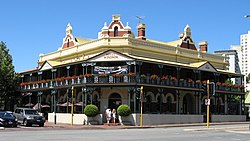 Windsor Hotel, South Perth.JPG