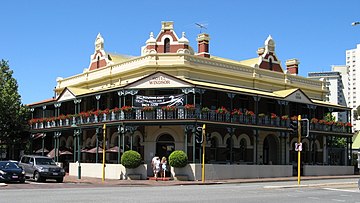 File:Windsor_Hotel,_South_Perth.JPG