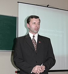І. Шидловський під час доповіді про історію Зоомузею ЛНУ ім. Івана Франка