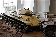 Т-34 1940 года с оригинальной пушкой Л-11 в Минске