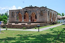 位于Tanyong Lulo区的库塞清真寺