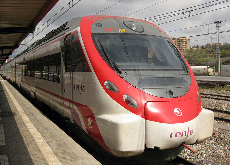 File:001 Tren a l'estació de Granollers Centre.jpg