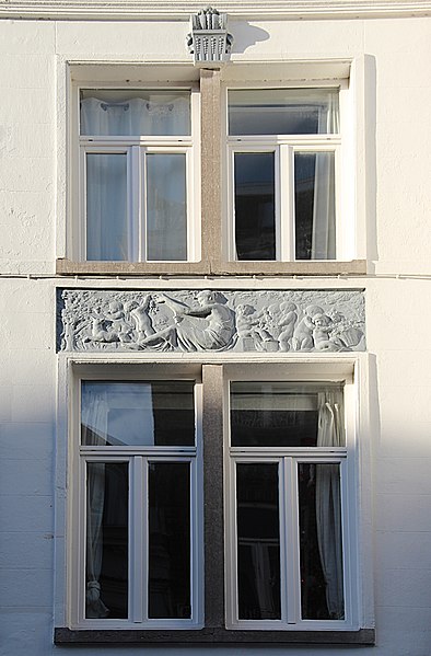 File:0 Mons - Rue de la Chaussée, 46 - Bas-relief (1).JPG