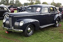 1939 Nash Ambassador Eight sedan 1939 Nash Ambassador 8 sedan, front left (Hershey 2019).jpg