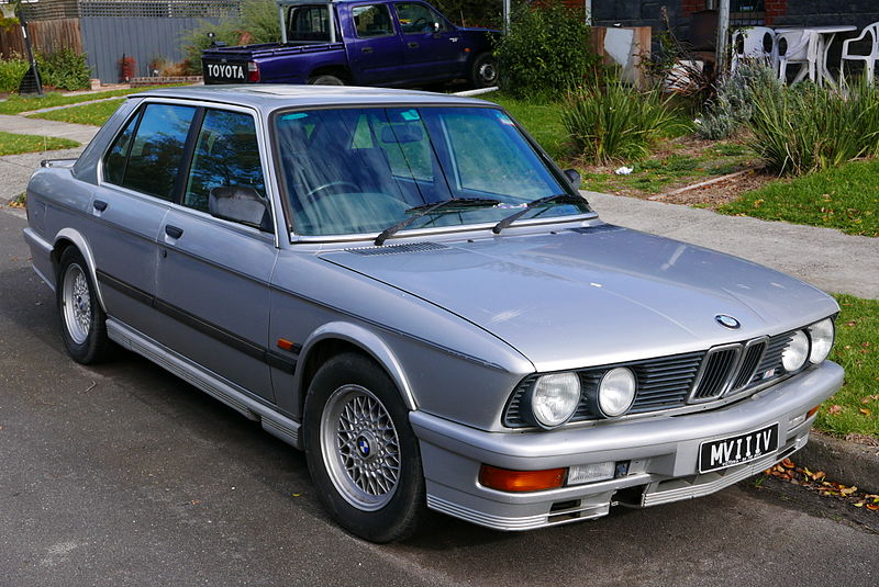 File:1986 BMW M535i (E28) sedan (2015-06-04) 01.jpg