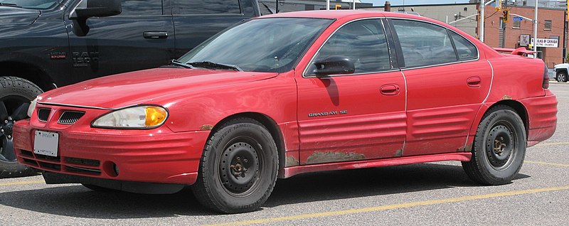 File:2001 Pontiac Grand Am SE, Front Left, 06-03-2021.jpg